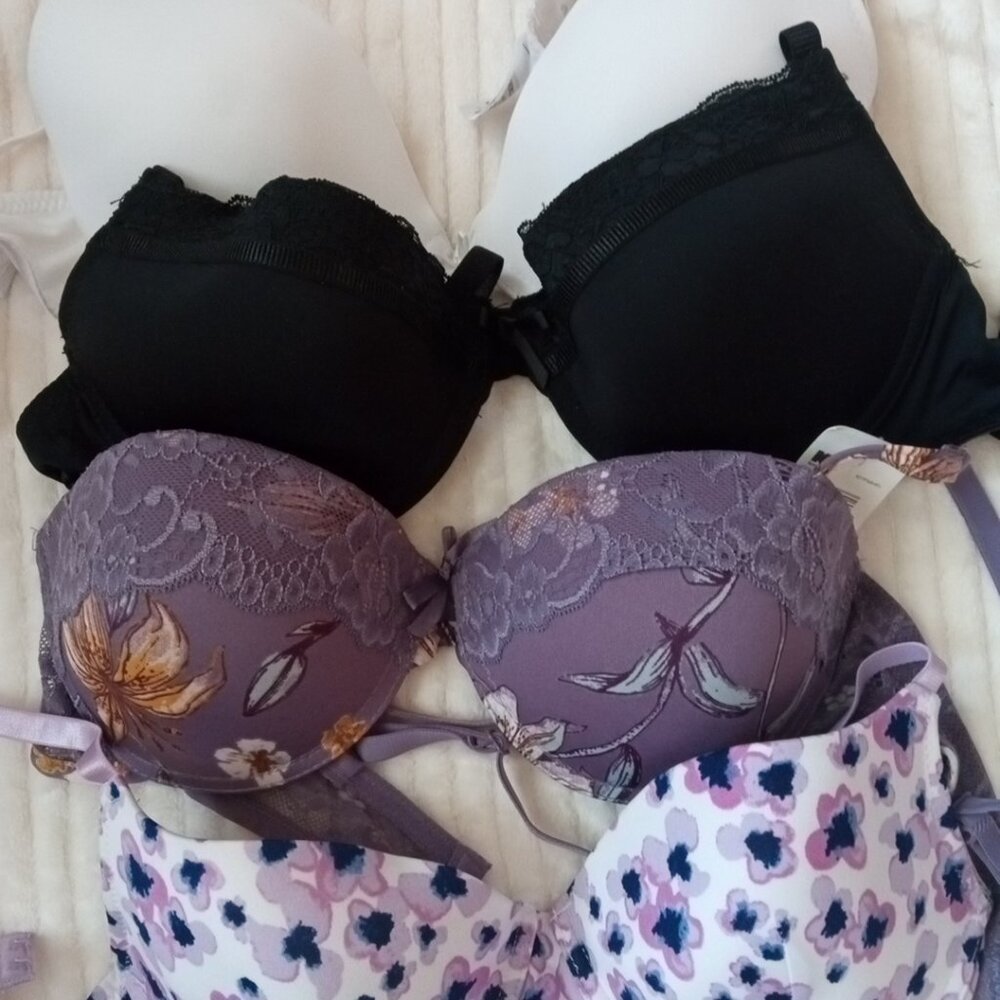 NWT Lot 4 34B Bras
